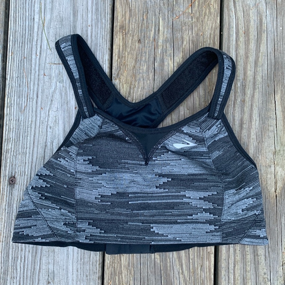 Brooks adjustable strap sportsbra